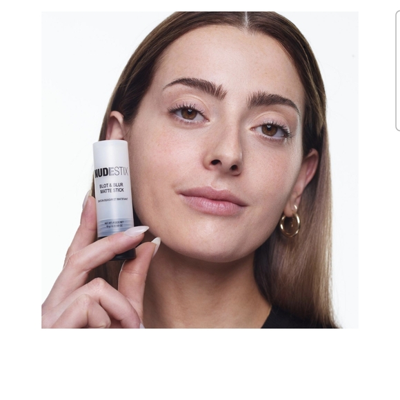 NWT NUDESTIX Blot & Blur Matte Stick - Picture 7 of 10